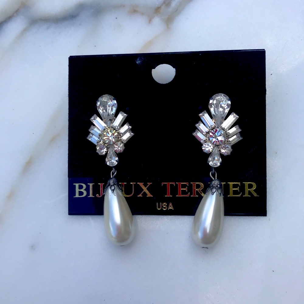 Beautiful nite earring!